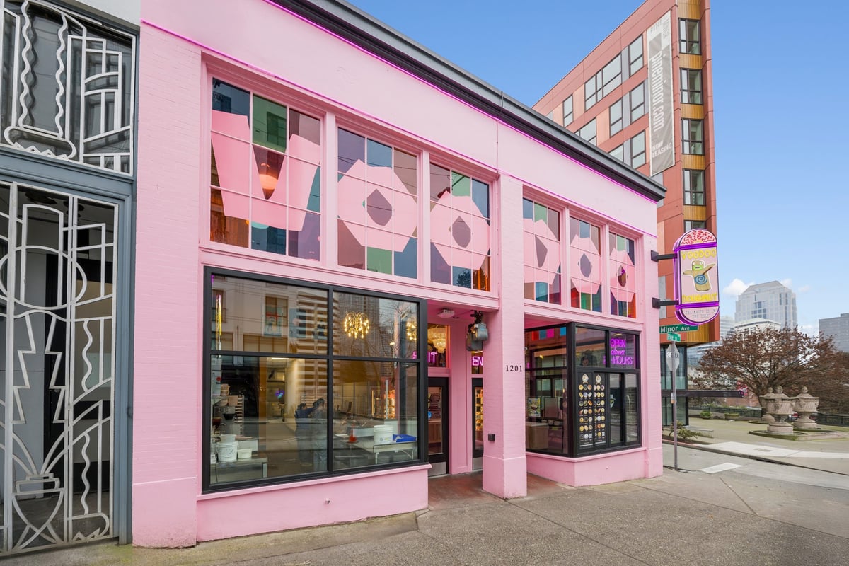 01.14.25_VooDoo-Doughnuts_2825-scaled