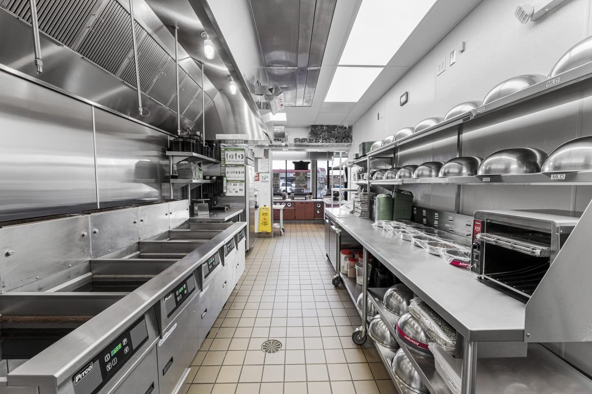 03.13.25_Wingstop-Burien_3883-scaled-1