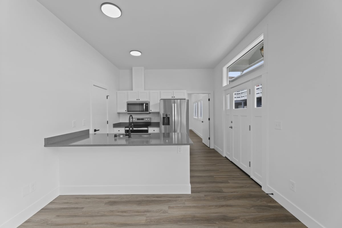 06.10.24_San-Juan-Apts-Live-Work_2116-scaled