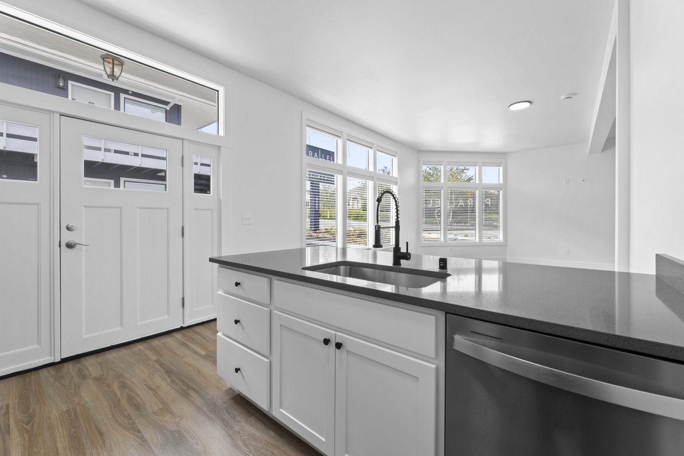 06.10.24_San-Juan-Apts-Live-Work_2185-scaled