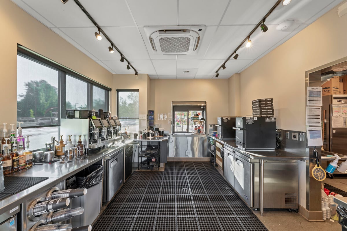 06.20.24_Woods Coffee Everett_2307-1-1