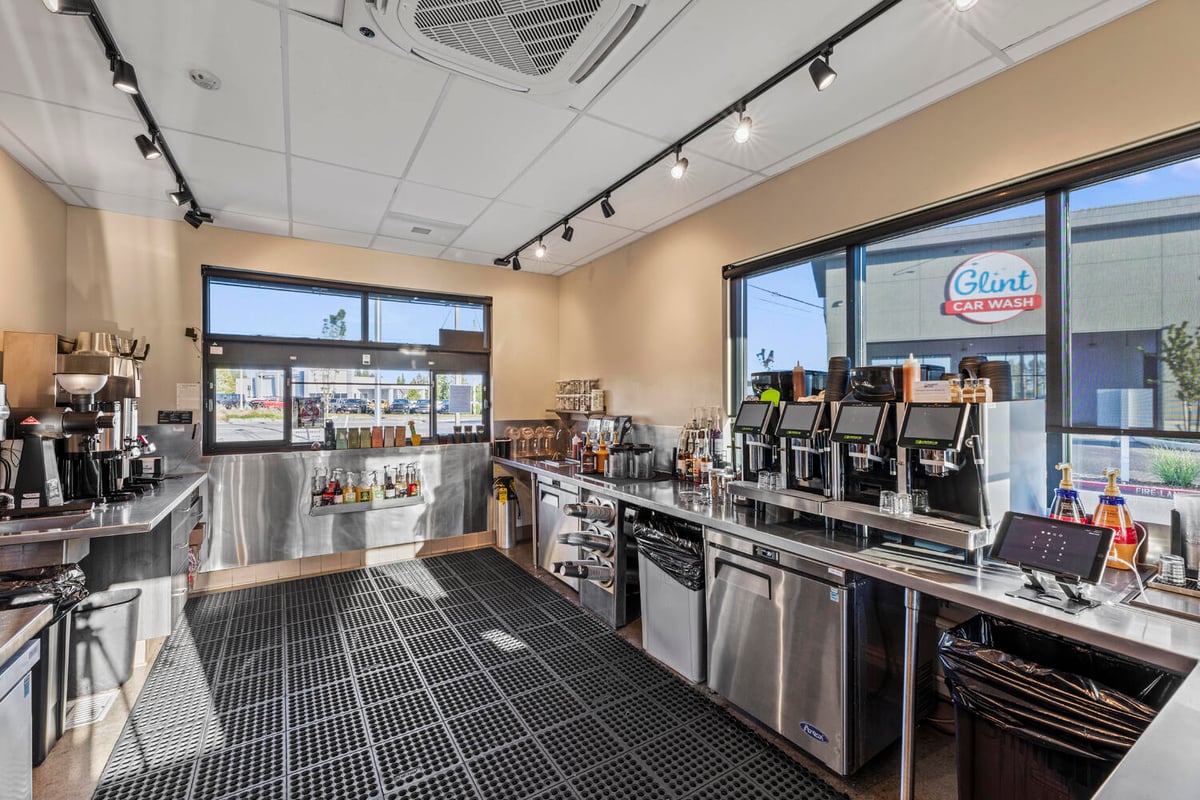 06.20.24_Woods Coffee Everett_2325-1-1