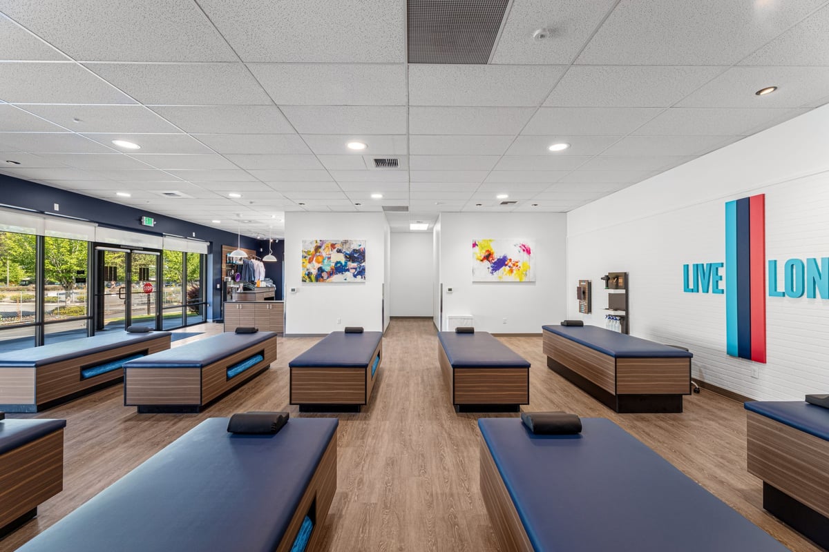 07.18_StretchLab-Bellevue_2769-scaled