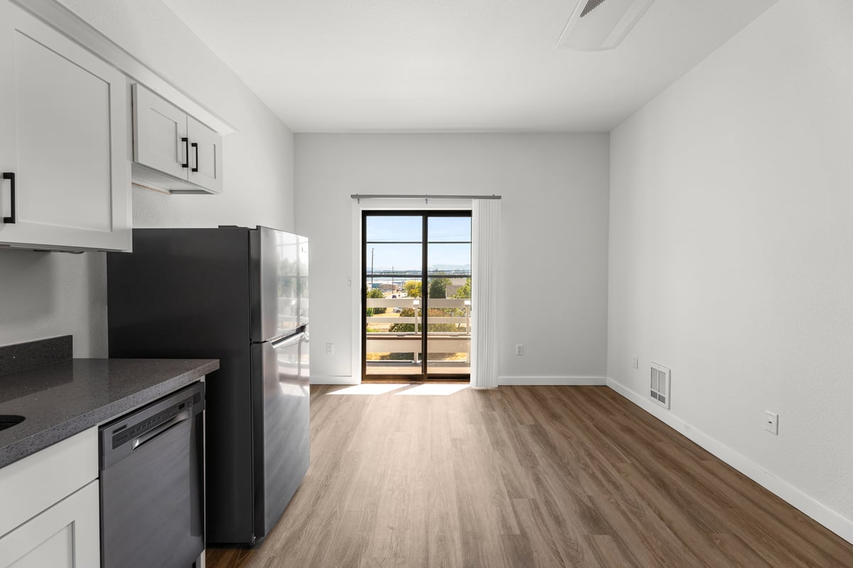 07.20.23_San Juan Apts_7215-1