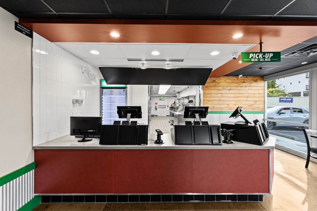 07.25_Wingstop-Shoreline_3128-scaled