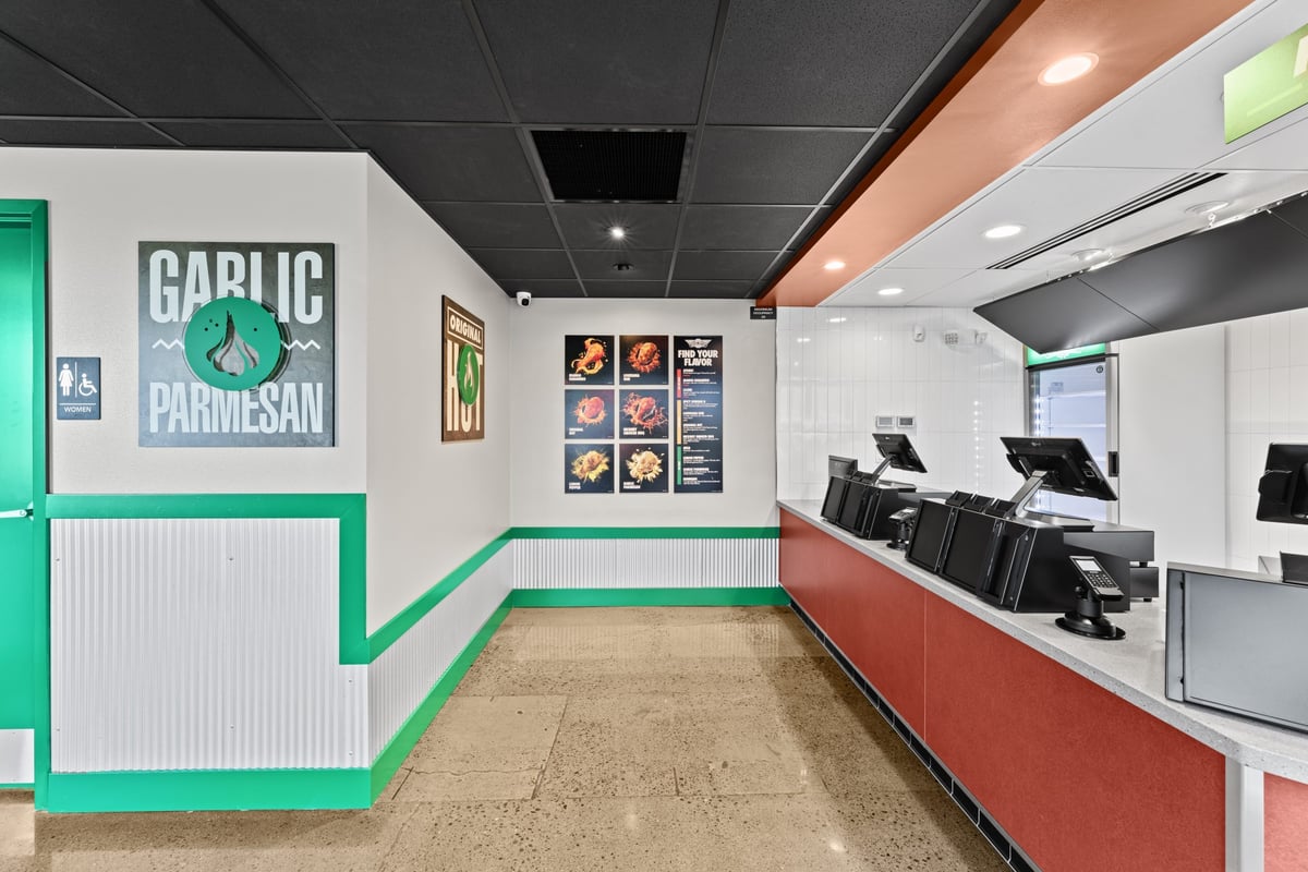 07.25_Wingstop-Shoreline_3131-scaled