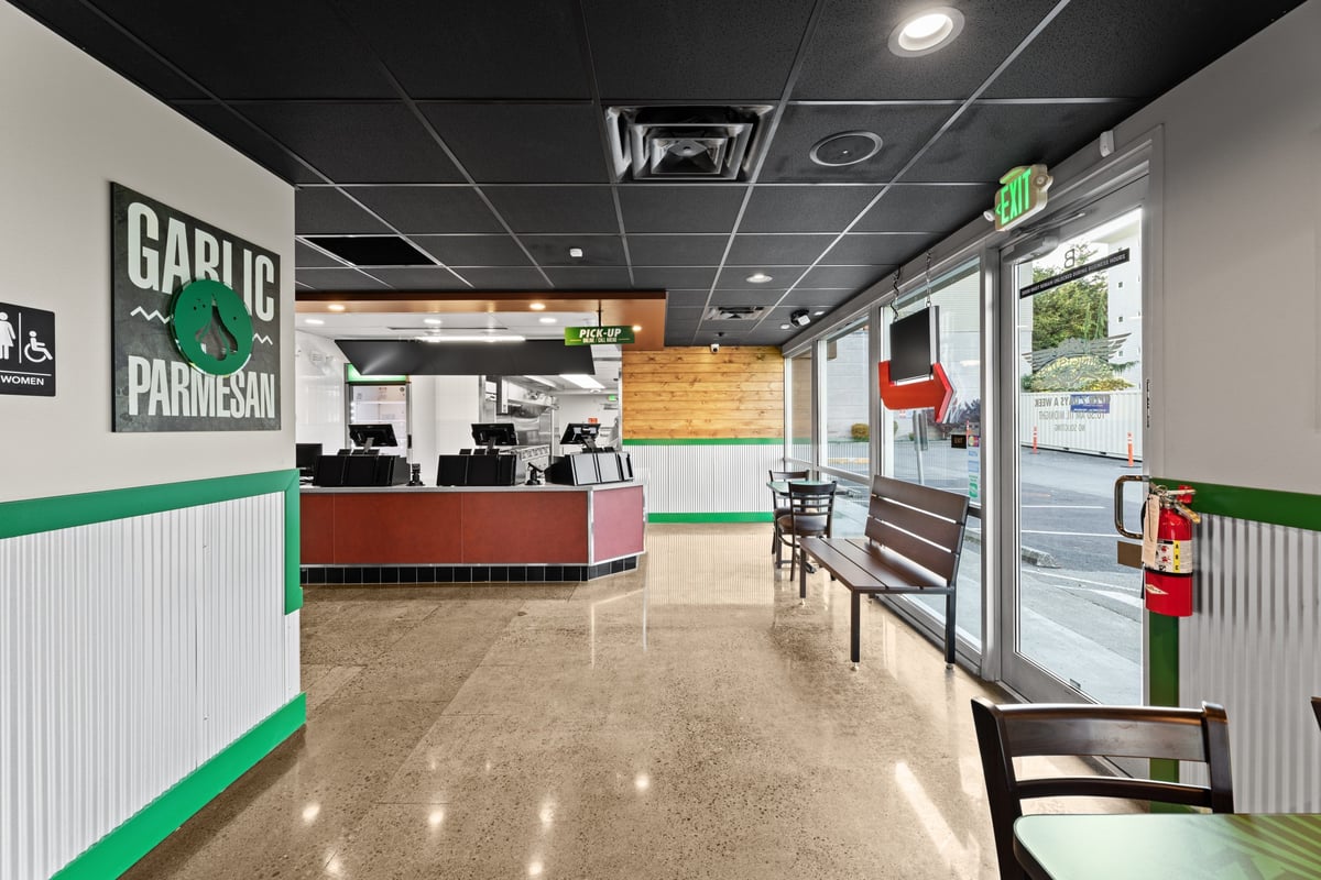 07.25_Wingstop-Shoreline_3182-scaled