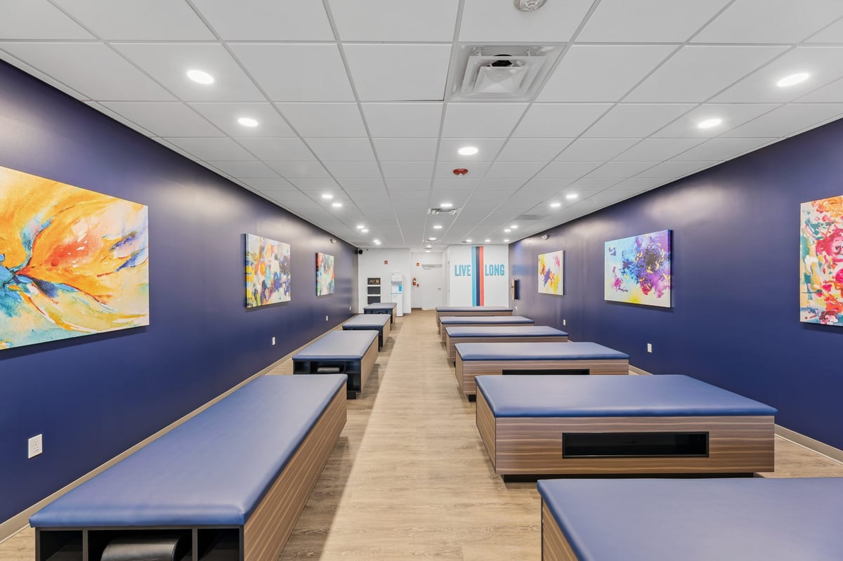 09.29.23_StretchLab-Bothell_8698-scaled