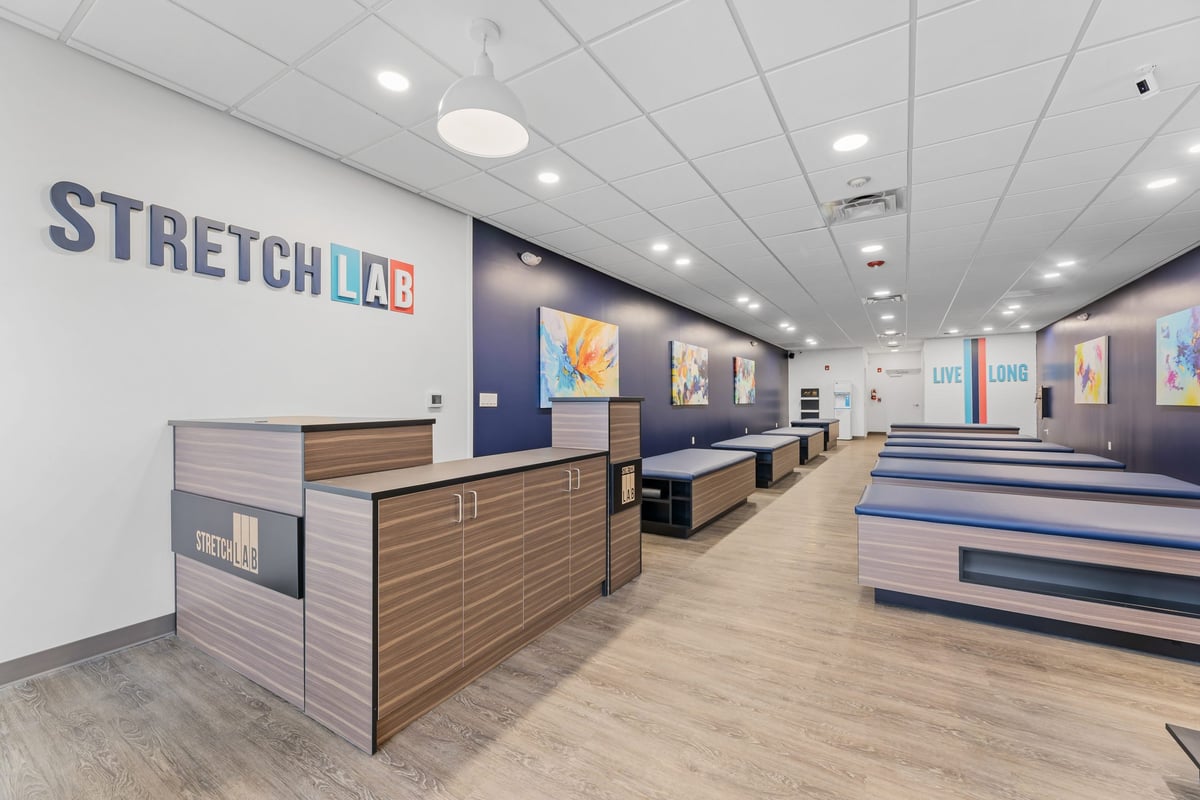 09.29.23_StretchLab-Bothell_8713-scaled