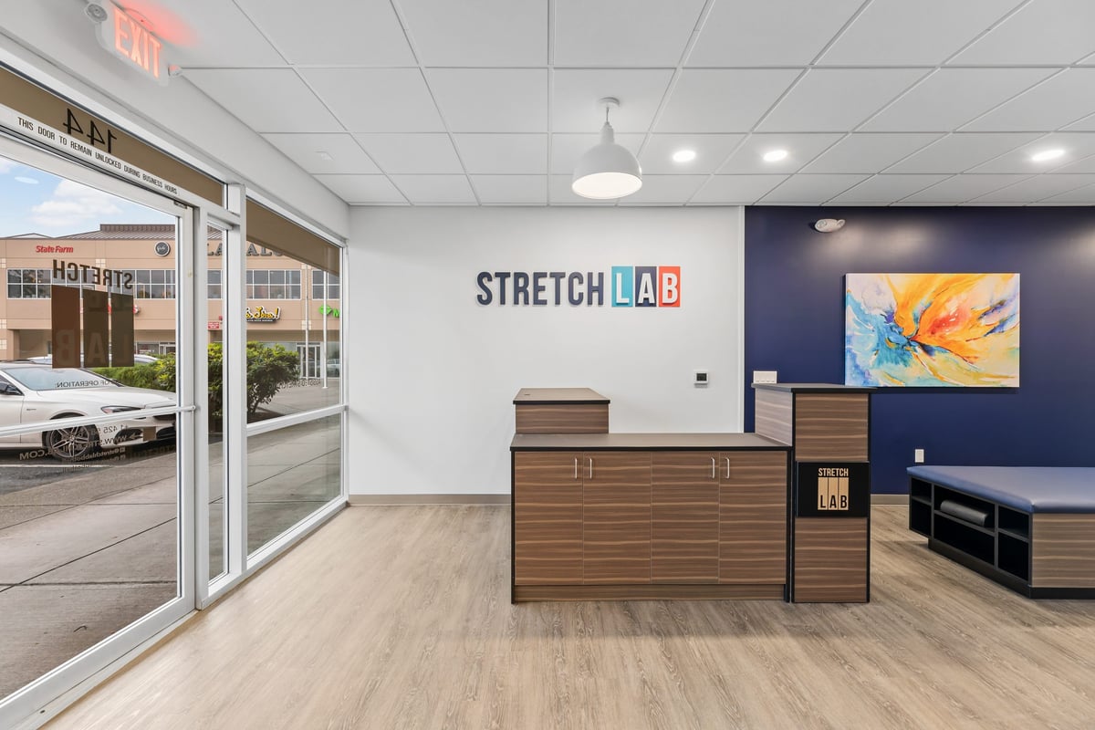 09.29.23_StretchLab-Bothell_8716-scaled