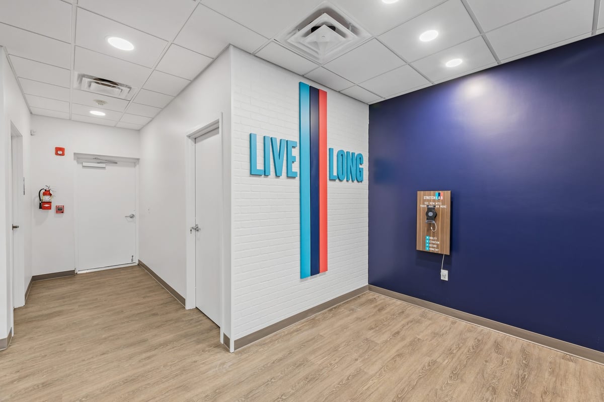 09.29.23_StretchLab-Bothell_8749-scaled