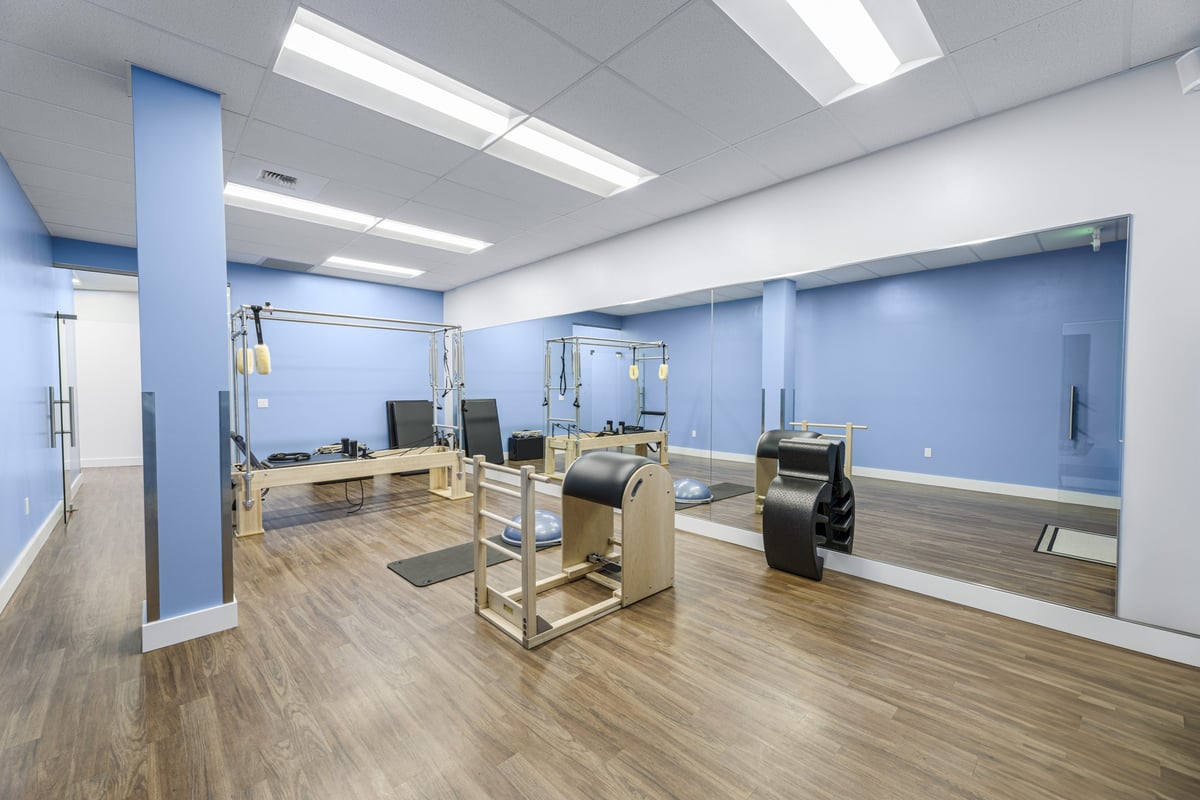 10.17.24_Club-Pilates-Edmonds_4788-scaled