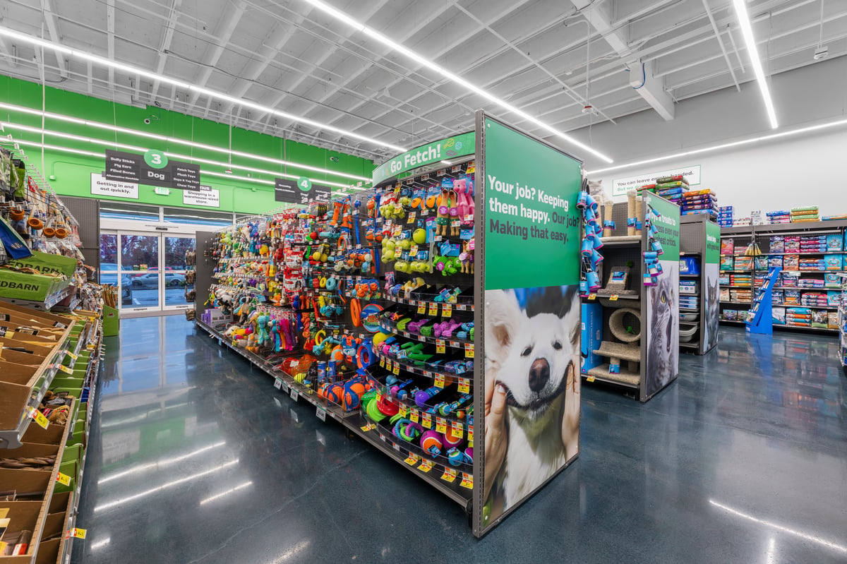 10.17.25_Pet Supplies Plus Burlington_8012
