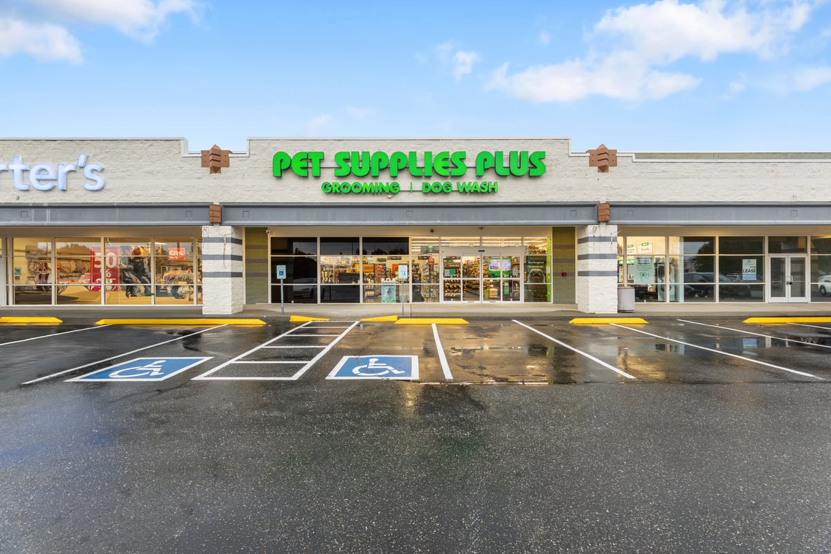 10.17.25_Pet Supplies Plus Burlington_8063