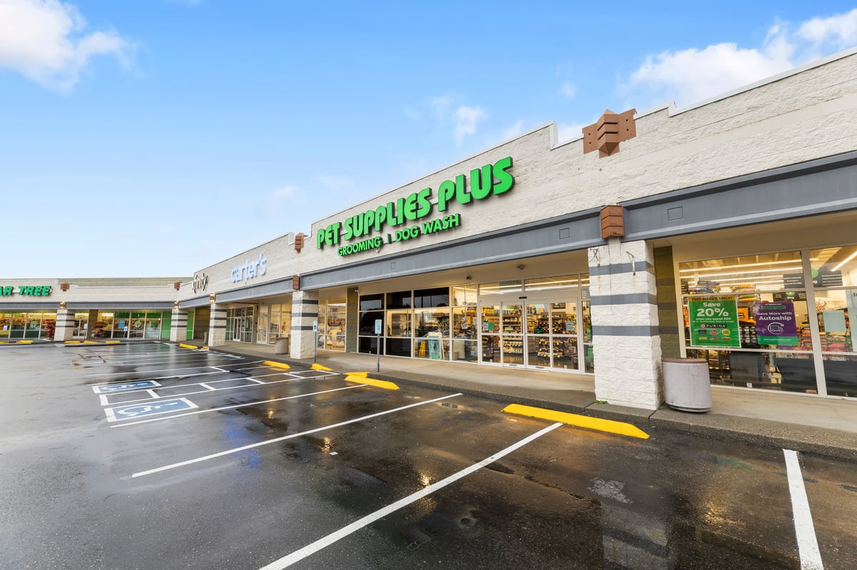 10.17.25_Pet Supplies Plus Burlington_8072
