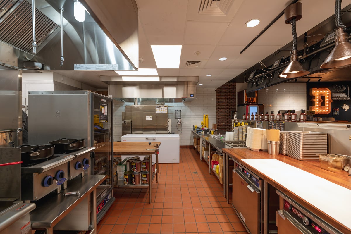 10.20_Dickeys BBQ Pit-8561