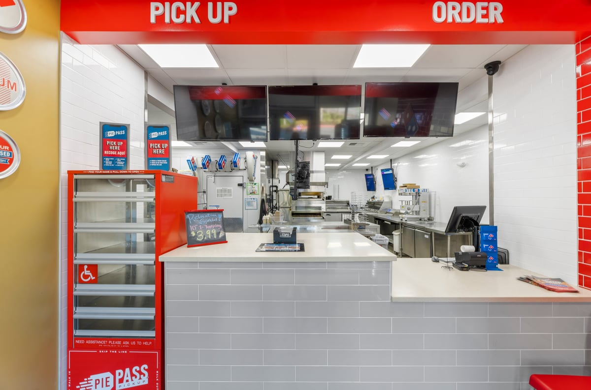 10.21.25_Dominos Shoreline_9221